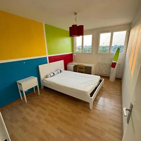 90m 3chambres Arenes Апартаменты